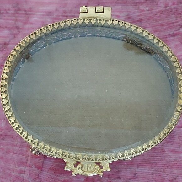 Vtg Oval Gold Tone Filigree Ormolu Footed Jewelry Box w/ Clear Glass Hinged Top - Picture 9 of 16
